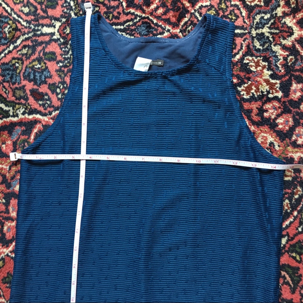 Oiselle Rabbit Top Blue 2 - Picture 3 of 6
